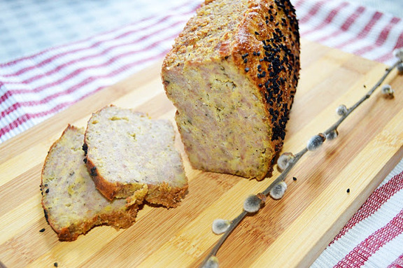 Жаркое из свинины и говядины с хреном и горчицей