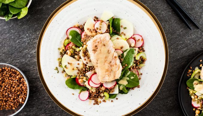 Салат с треской и гречкой