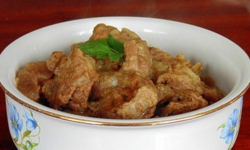 Говядина тушеная